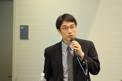 診断書の問題点を解説する青木聡教授